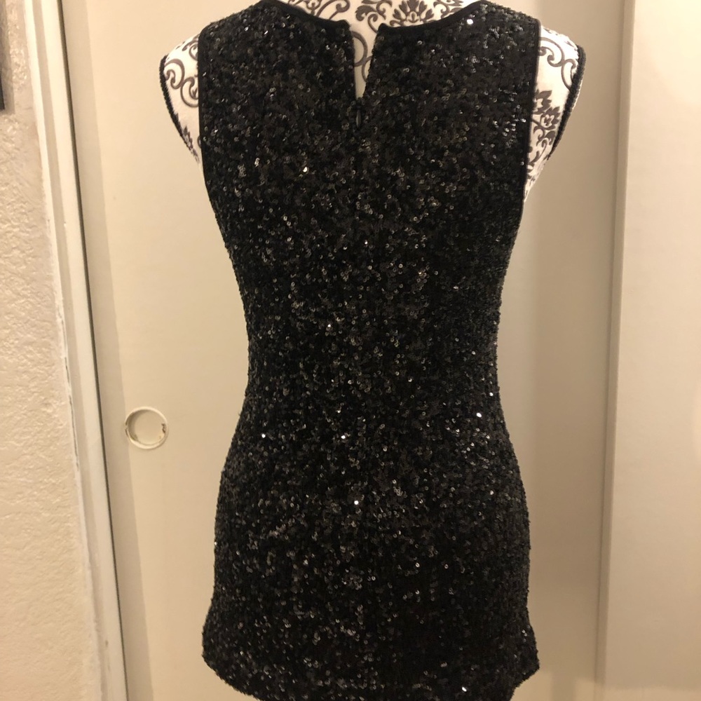 Sequence top, or could be worn as a very short dress. Very petite. - Picture 2 of 4